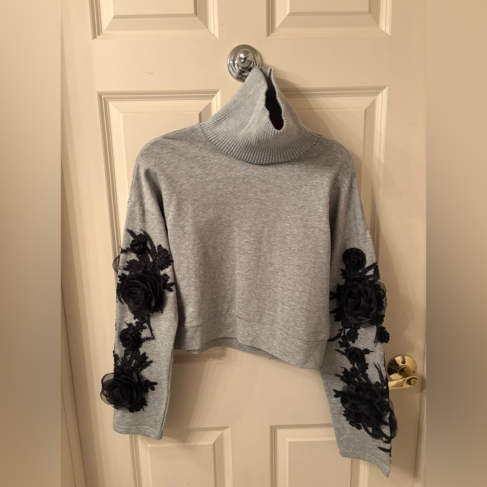 AKIRA Gray Top with Black Floral Detail
